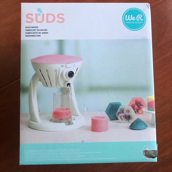 🆕 American Crafts We R Memory Keepers Suds Soap Making Machine - Picture 1 of 6